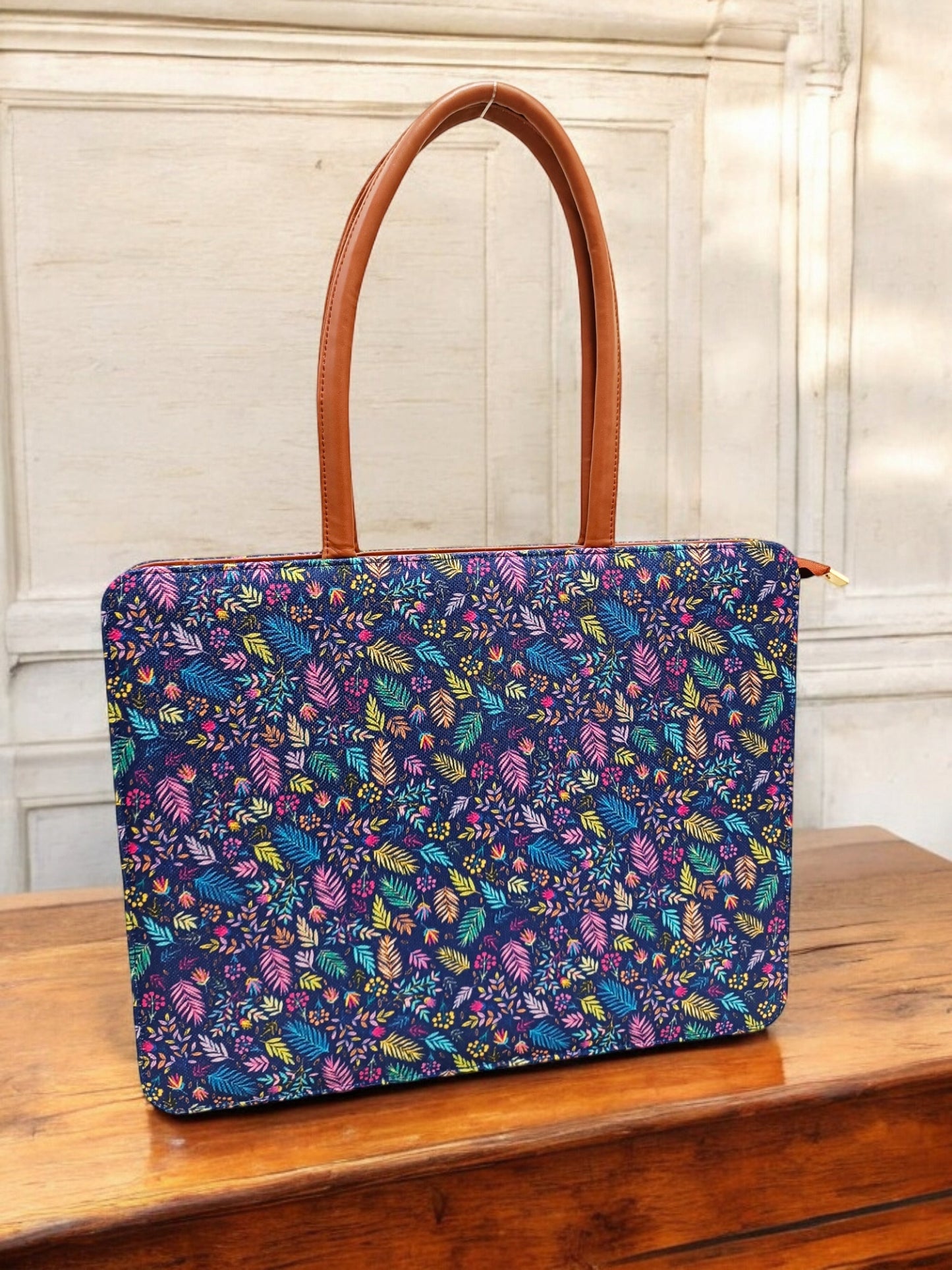 The Curve Laptop Tote - Jute
