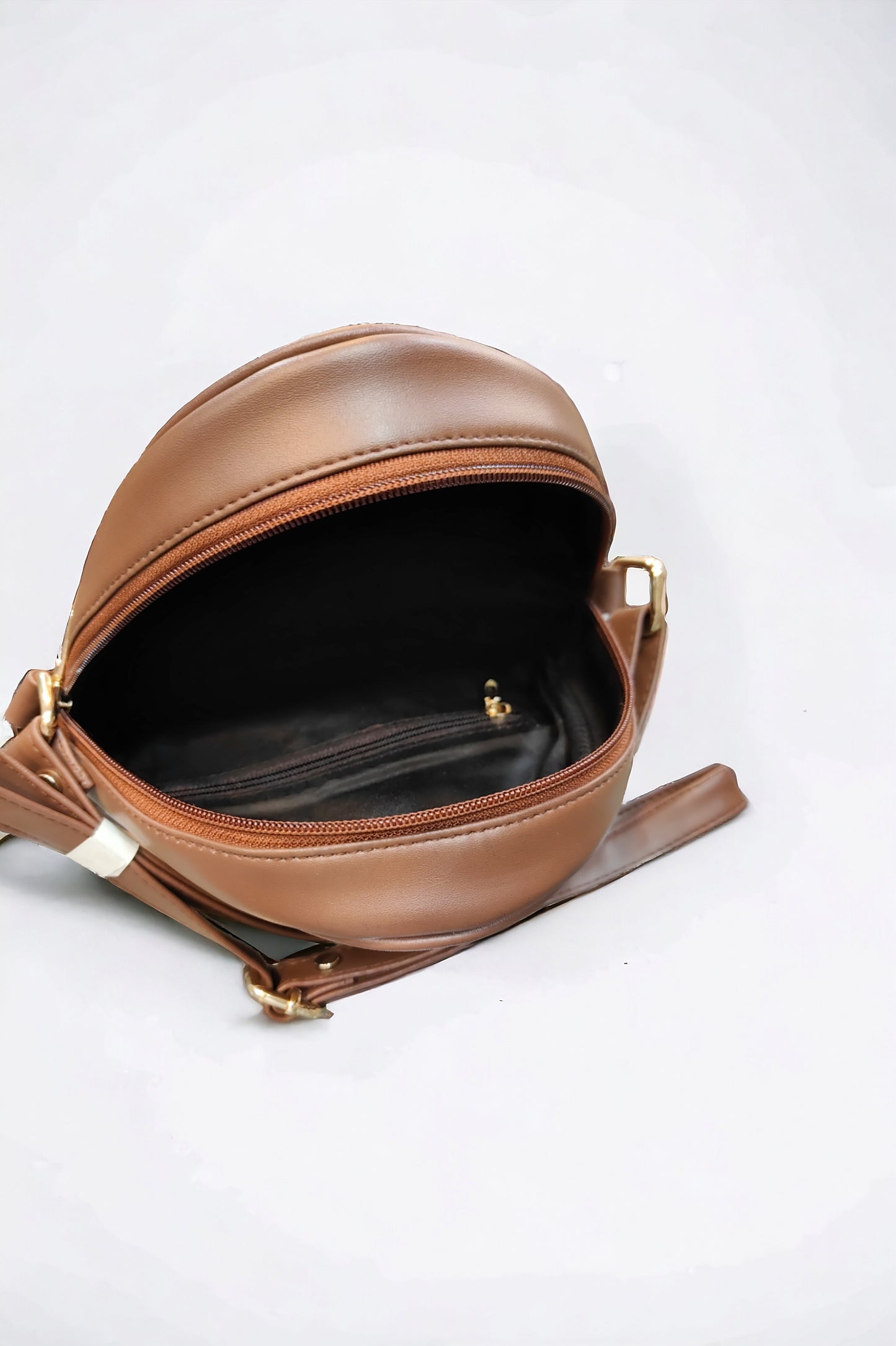 Mitthu - The Dome Sling