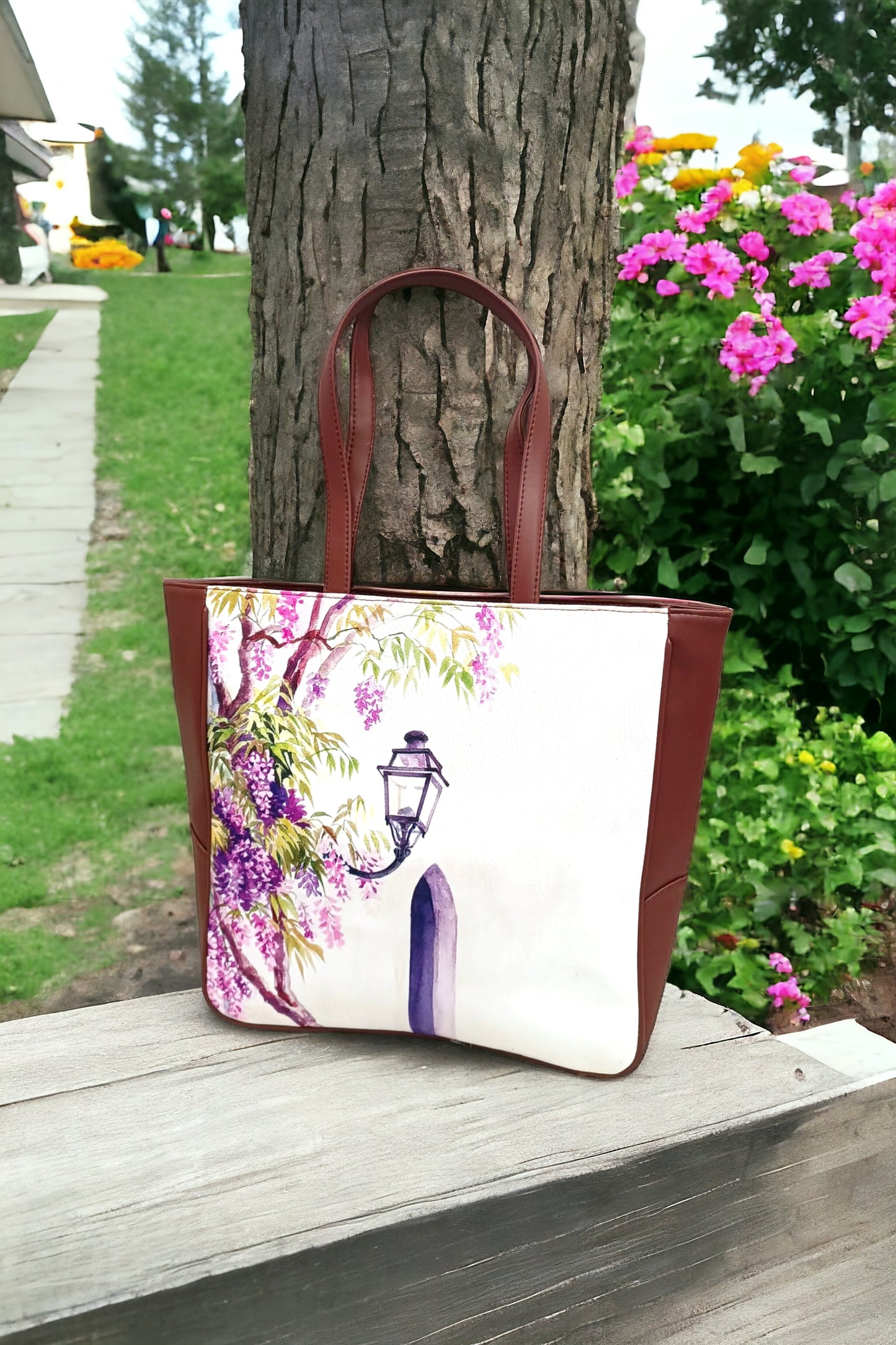 The Vertical Big Tote