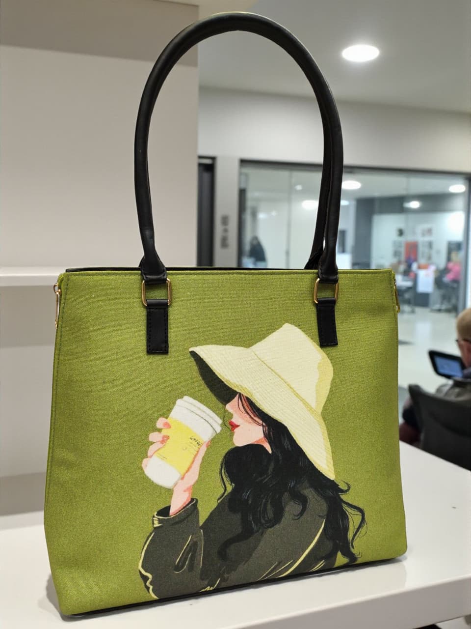 The Side Zipper Tote