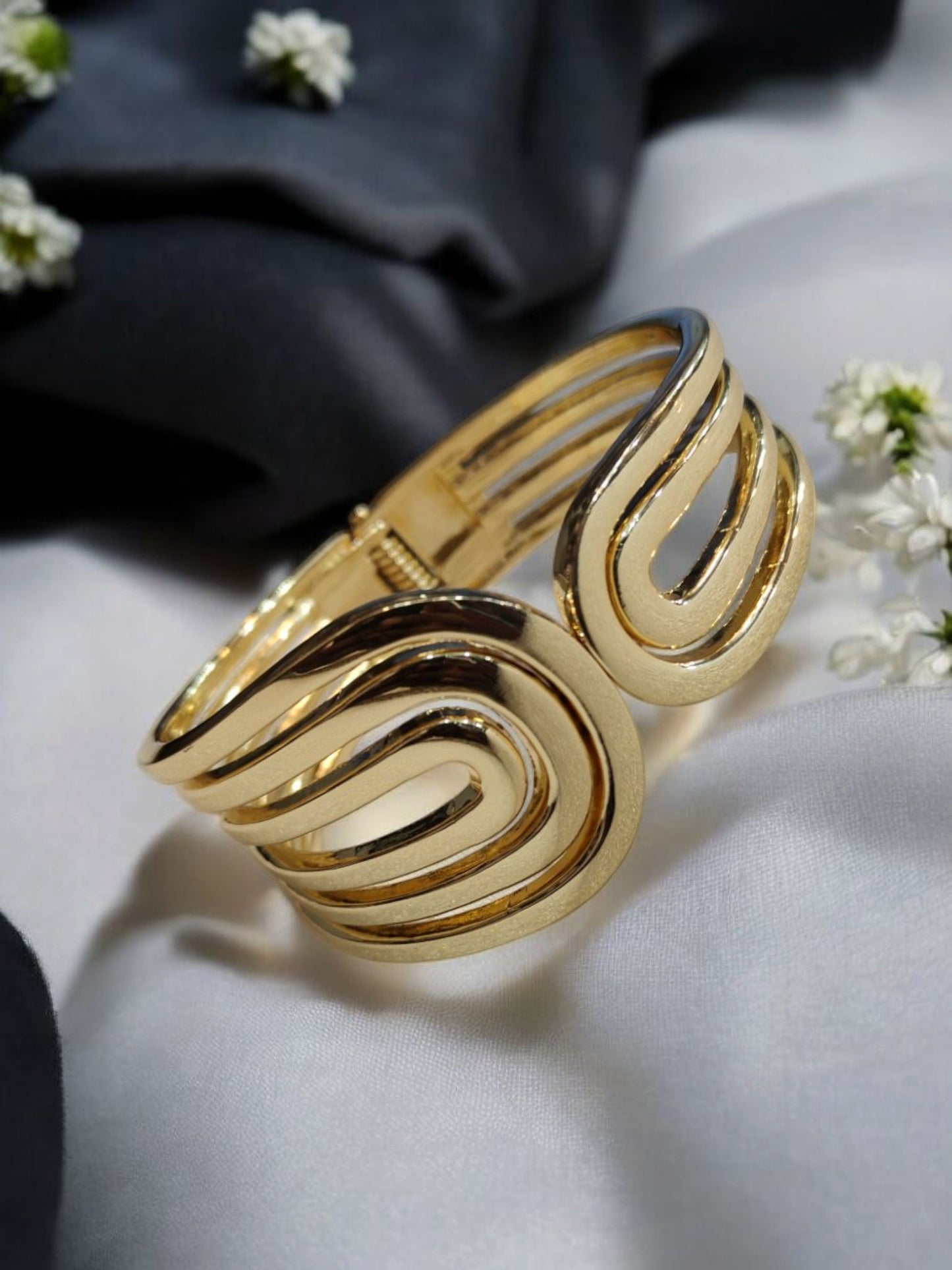 The Cuff Kadaa - By " ZEVAR "