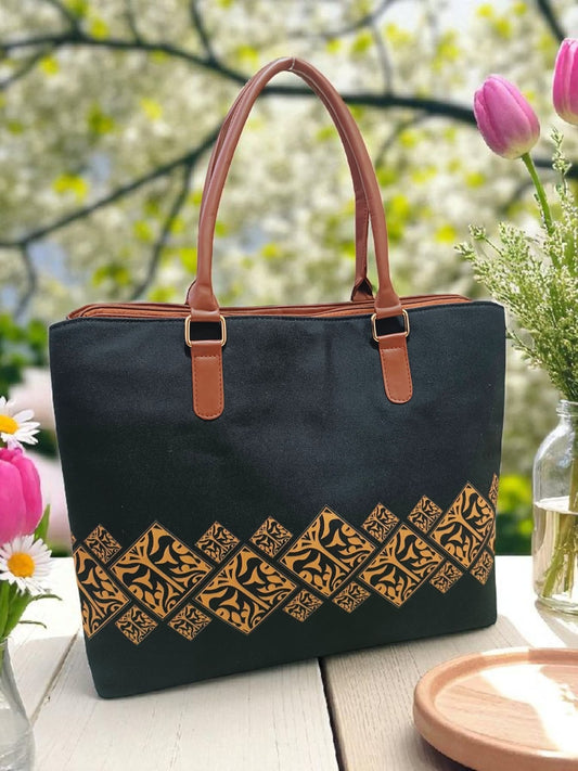 The Travel Tote