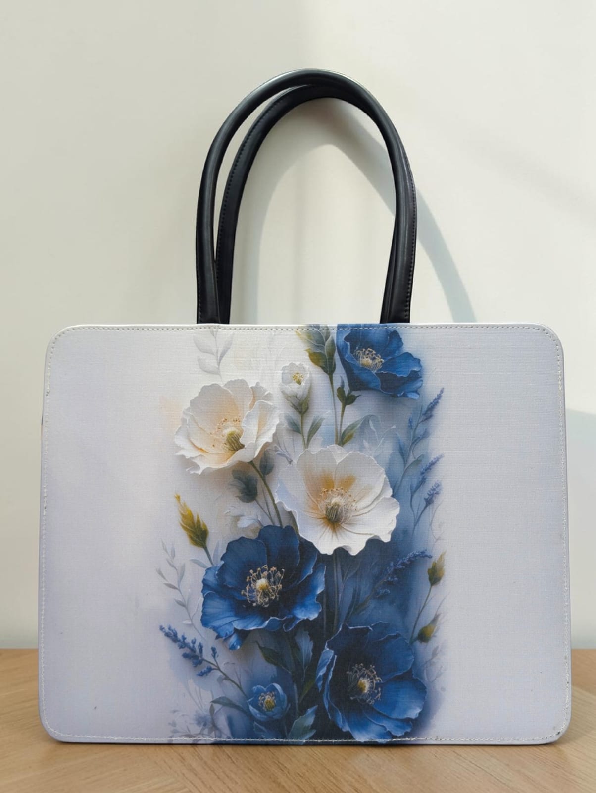The Curve Laptop Tote