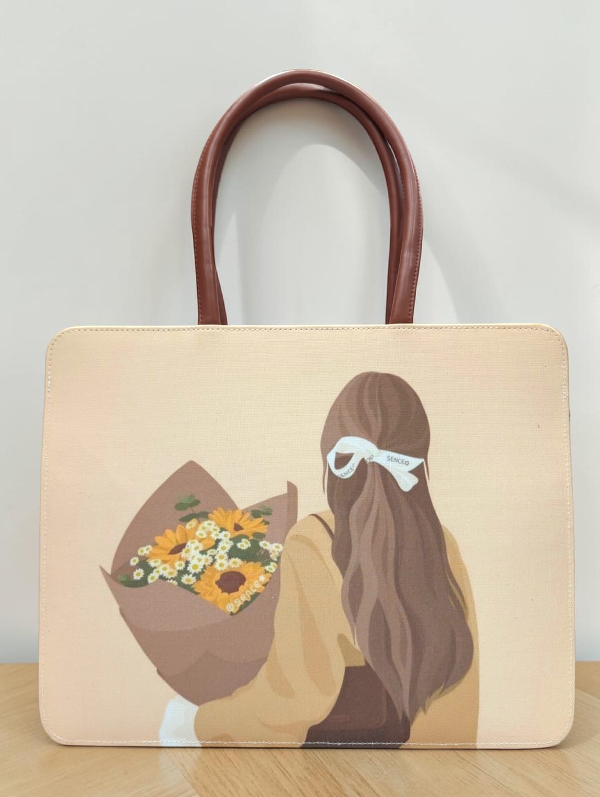 The Curve Laptop Tote