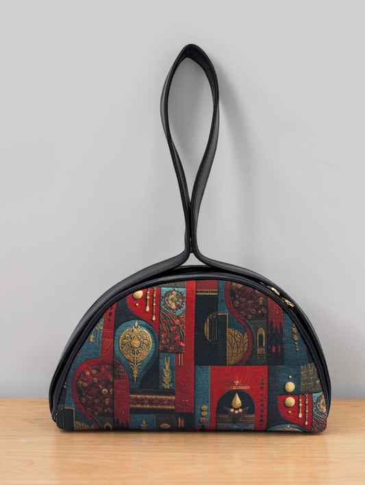 The Chandrika Loop Clutch