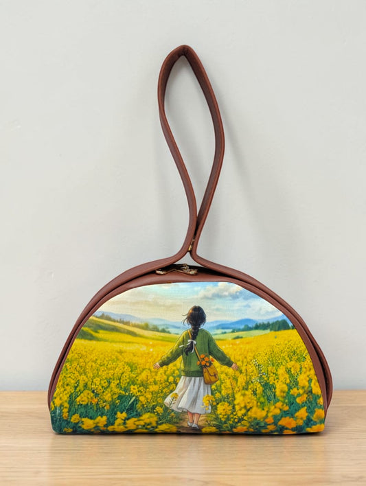 The Chandrika Loop Clutch