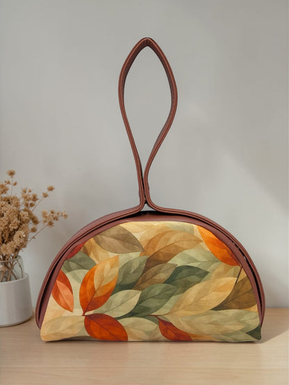 The Chandrika Loop Clutch
