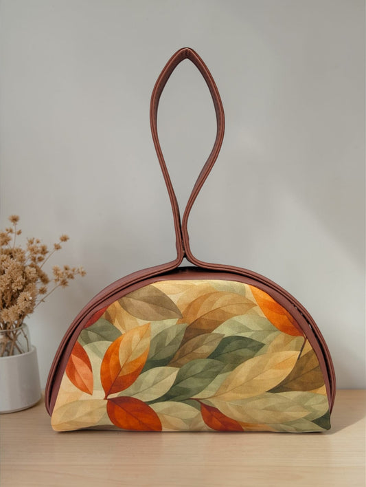 The Chandrika Loop Clutch