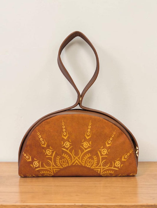 The Chandrika Loop Clutch