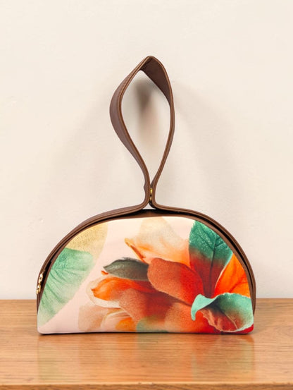 The Chandrika Loop Clutch