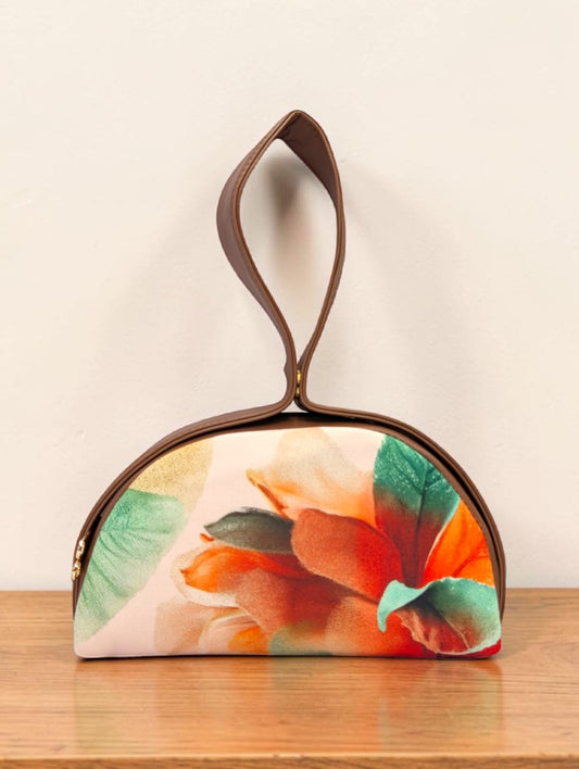 The Chandrika Loop Clutch