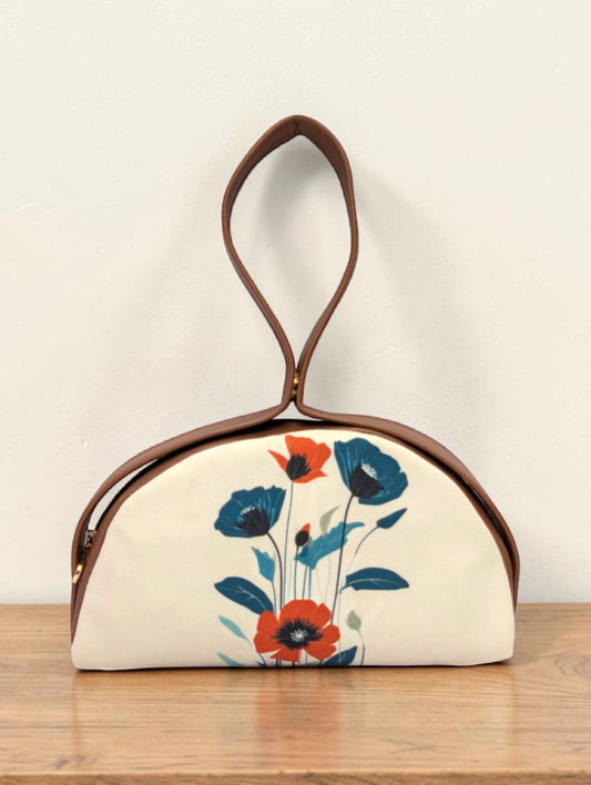 The Chandrika Loop Clutch
