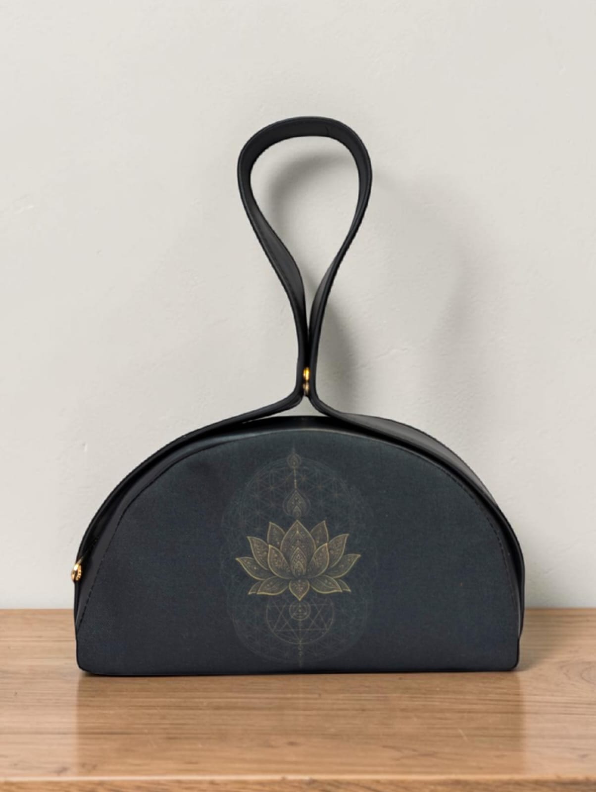 The Chandrika Loop Clutch