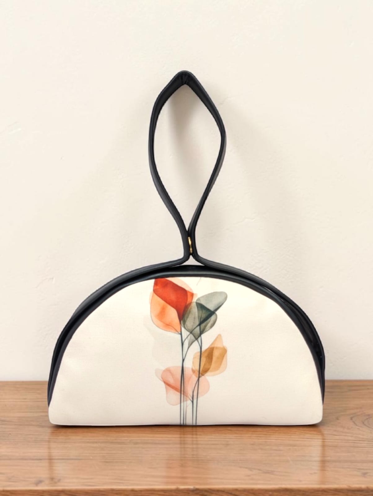 The Chandrika Loop Clutch