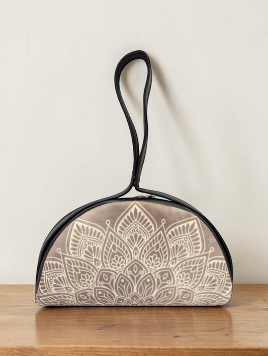 The Chandrika Loop Clutch