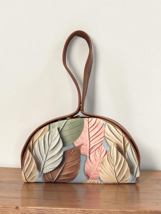 The Chandrika Loop Clutch