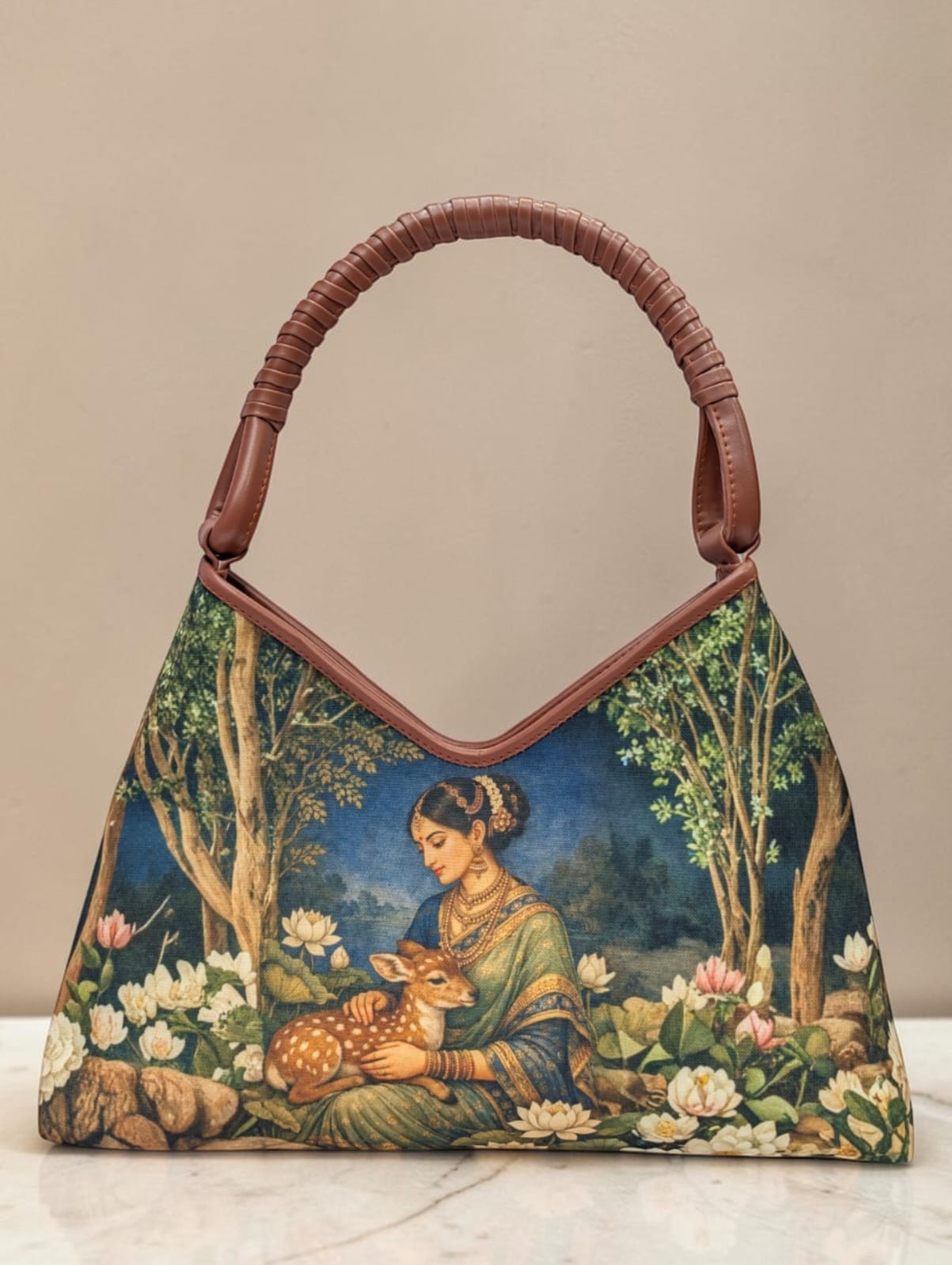 The Flora Hobo