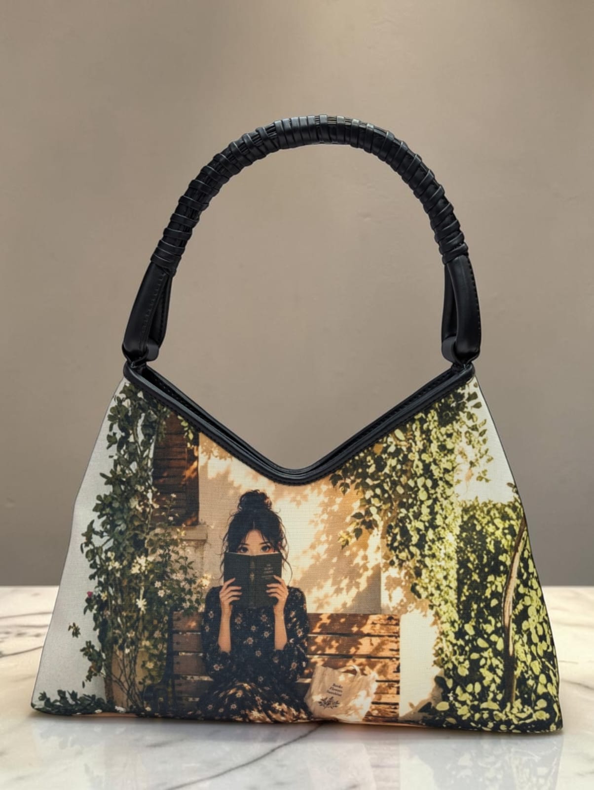 The Flora Hobo