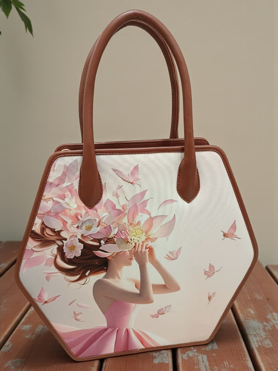 The Hexa Tote