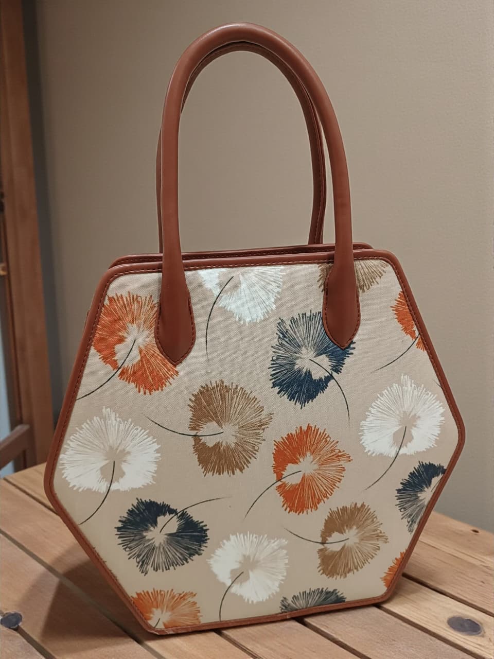 The Hexa Tote