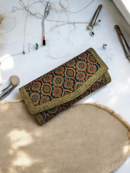 The Tussar-Jute Wallet