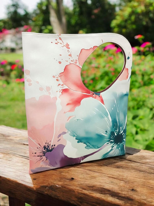 The Oval-Cut Tote