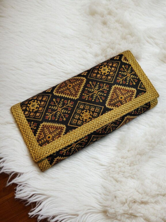 The Tussar-Jute Wallet