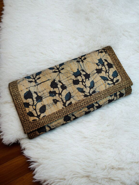 The Tussar-Jute Wallet