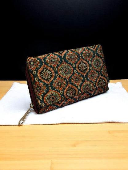 The Tussar 3-Fold Small Wallet