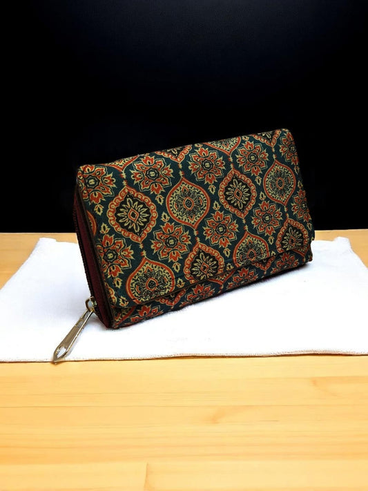 The Tussar 3-Fold Small Wallet