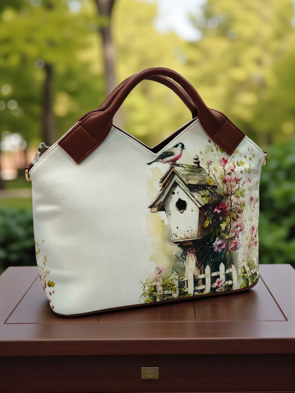 Heena - The M-Shaped Indiez