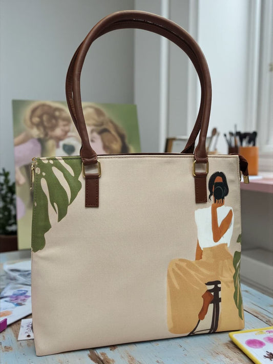 The Side Zipper Tote