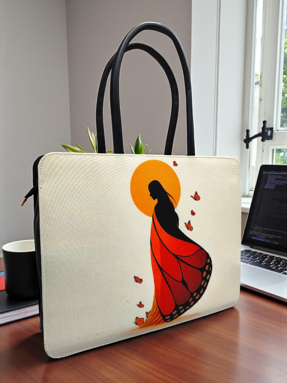 The Curve Laptop Tote