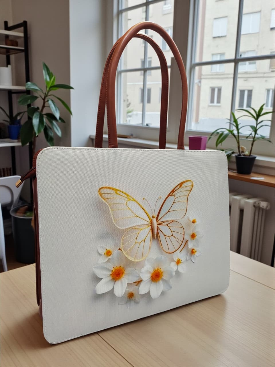 The Curve Laptop Tote