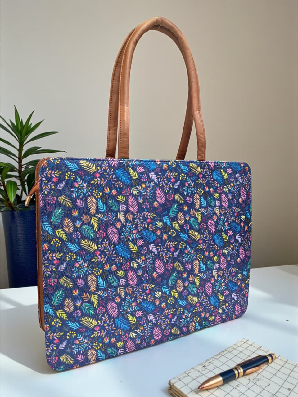 The Curve Laptop Tote