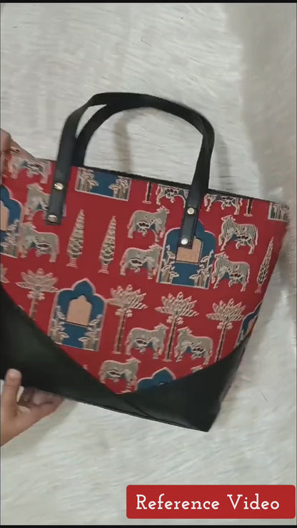 The Light Weight Tote