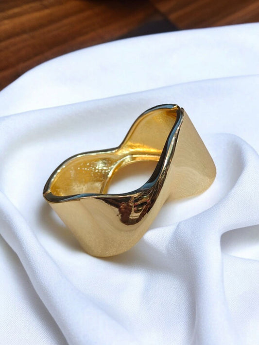 The Cuff Kadaa - By " ZEVAR "