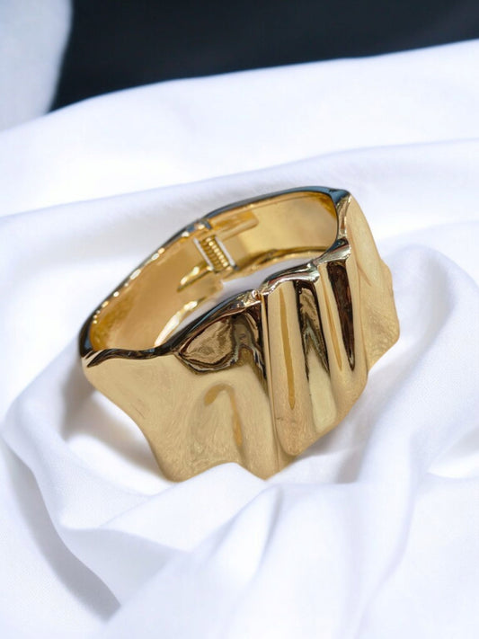 The Cuff Kadaa - By " ZEVAR "