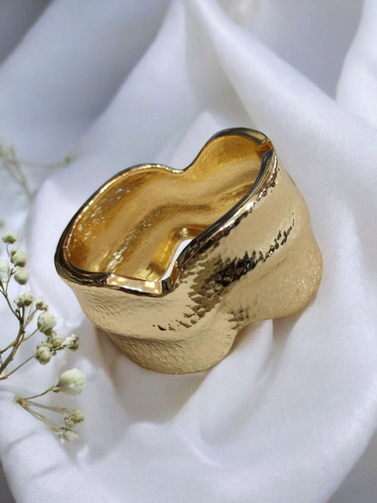 The Cuff Kadaa - By " ZEVAR "