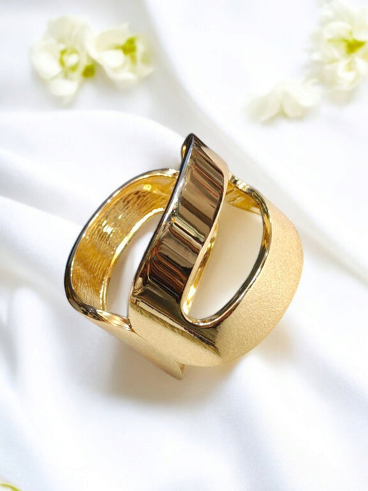 The Cuff Kadaa - By " ZEVAR "