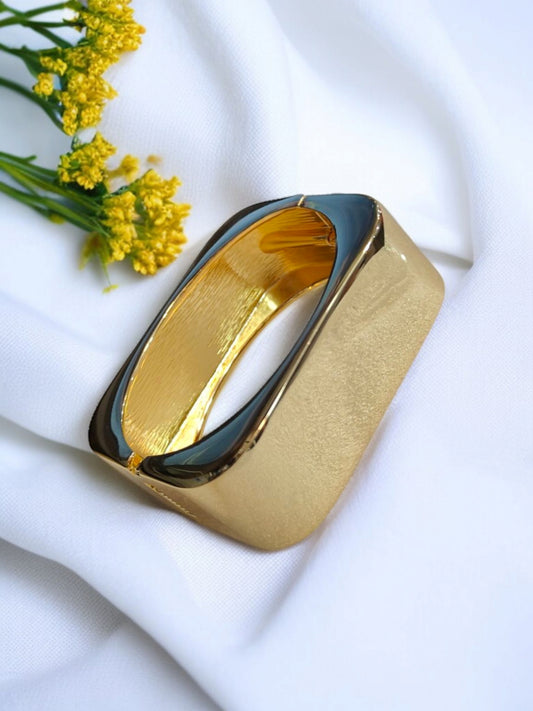 The Cuff Kadaa - By " ZEVAR "